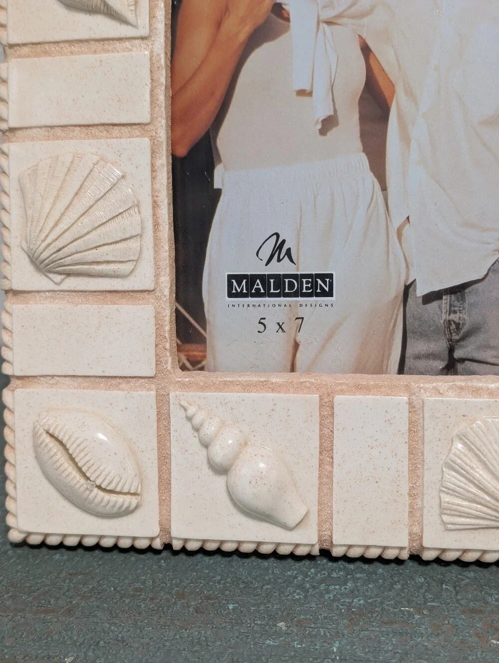 Malden 3D Seashell Ceramic Stoneware Picture Frame Fits 5x7 Cream Beach Ocean